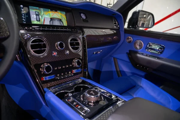 Rent Rolls Royce Phantom With Driver Dubai and Abu Dhabi | Luxury Car Hire | Car with Driver