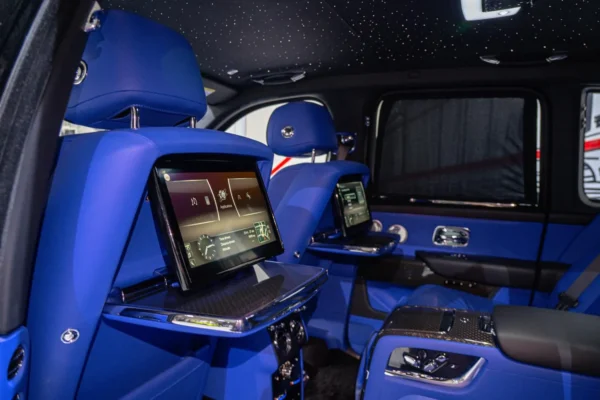 Rent Rolls Royce Phantom With Driver Dubai and Abu Dhabi | Luxury Car Hire | Car with Driver