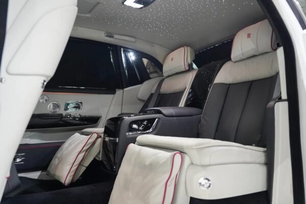 Rolls Royce Cullinan With Driver Dubai and Abu Dhabi | Luxury SUV Hire | Car with Driver
