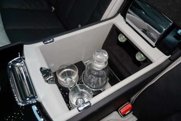 Rolls Royce Cullinan With Driver Dubai and Abu Dhabi | Luxury SUV Hire | Car with Driver