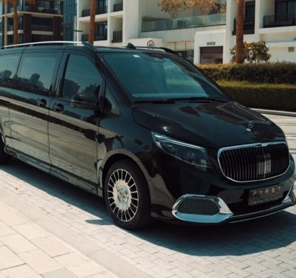 Mercedes V-Class Chauffeur Van – SSM Chauffeurs Black Mercedes V-Class luxury van exterior